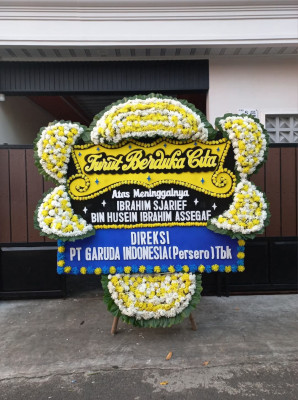 Papan Bunga Duka di Tanjung Paku